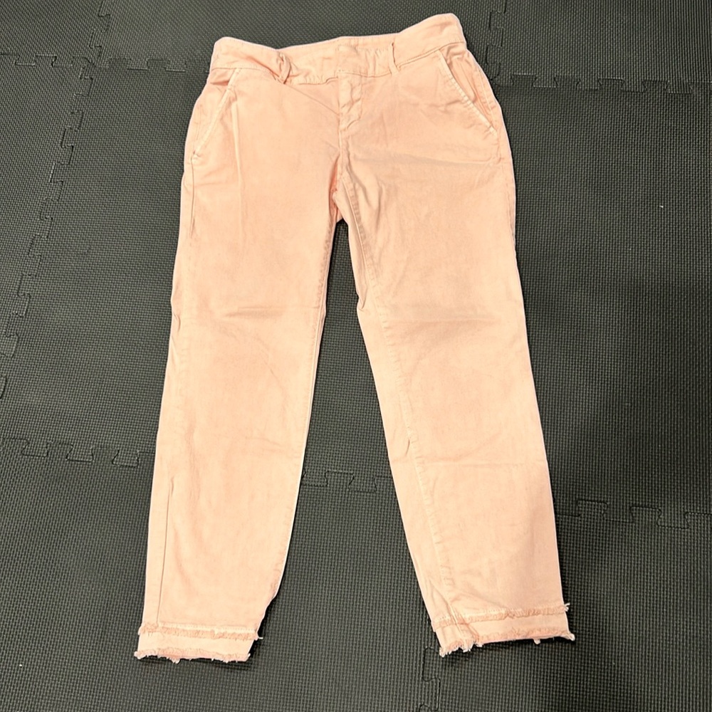LOFT size 4 peach frayed hem pant